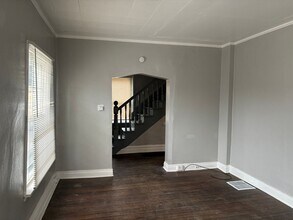 2427 Switzer Ave in Jennings, MO - Building Photo - Building Photo