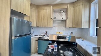 ST MARKS AVENUE, Unit 2 in Brooklyn, NY - Building Photo
