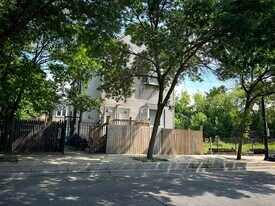 3904 W Armitage Ave in Chicago, IL - Building Photo