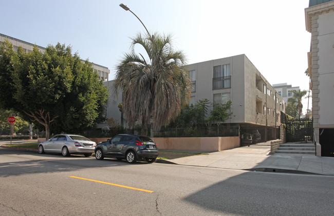 708 S Oxford Ave in Los Angeles, CA - Foto de edificio - Building Photo