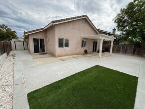 5285 Melbourne Pl in Riverside, CA - Building Photo - Building Photo
