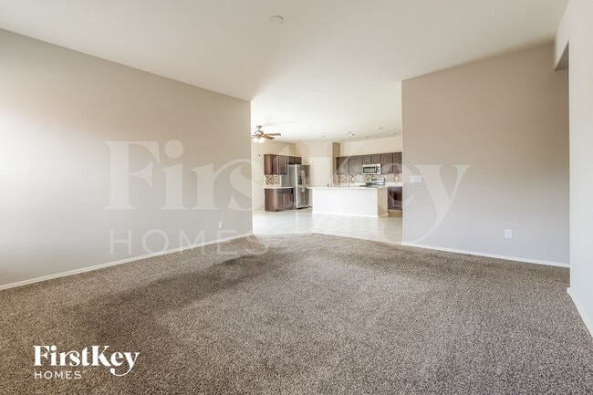 12386 W Reyher Farms Loop in Marana, AZ - Foto de edificio - Building Photo