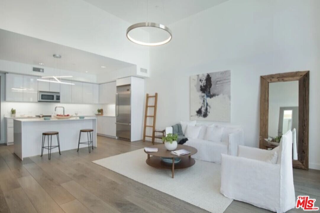 1433 14th St-Unit -#16 in Santa Monica, CA - Foto de edificio