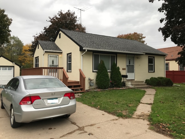 1615 Concord St S in South St. Paul, MN - Building Photo - Building Photo
