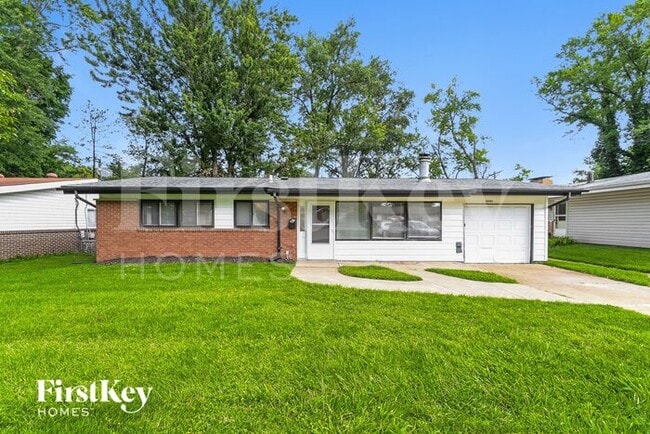 3045 Kingsley Dr in Florissant, MO - Building Photo - Building Photo