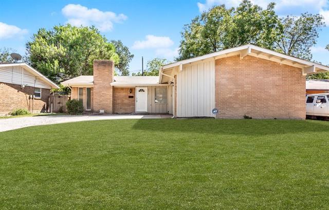 2936 Sundial Dr in Dallas, TX - Building Photo