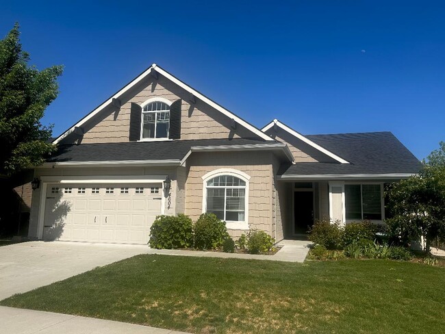 property at 4604 N Elisha Ave