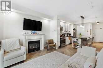 20 Scrivener Square in Toronto, ON - Building Photo - Building Photo