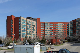 Yee Hong Garden Terrace in Toronto, ON - Building Photo - Building Photo