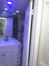 3650 Inverrary Dr in Lauderhill, FL - Building Photo - Building Photo