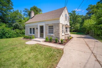 8104 N 44th St in Brown Deer, WI - Building Photo - Building Photo