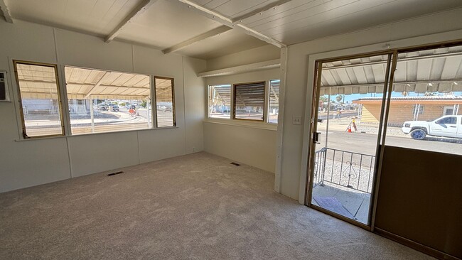 898 San Francisco Dr in Hemet, CA - Building Photo - Building Photo