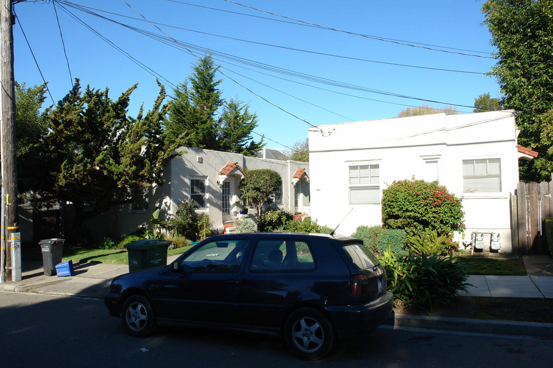 1161 Hearst Ave in Berkeley, CA - Foto de edificio