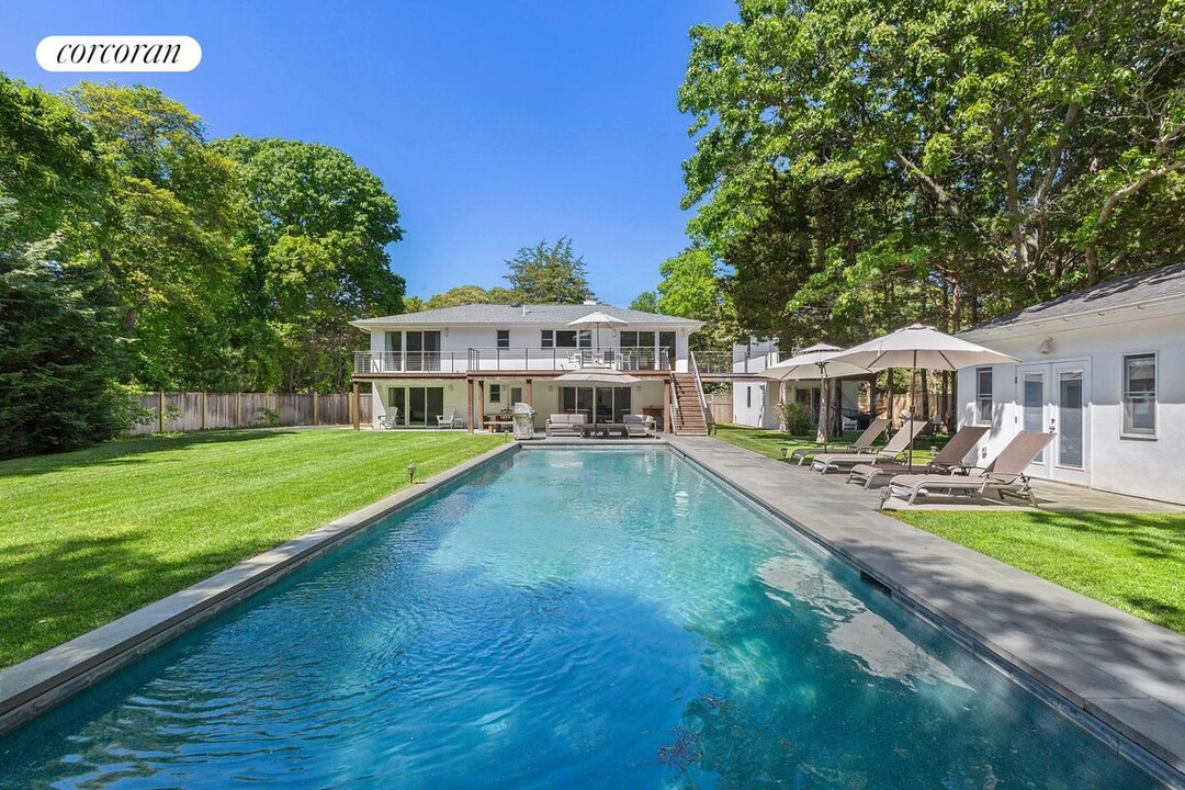 5 Shoridge in East Hampton, NY - Building Photo