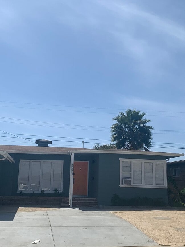 6249-6253 Mary Ln Dr in San Diego, CA - Building Photo - Building Photo