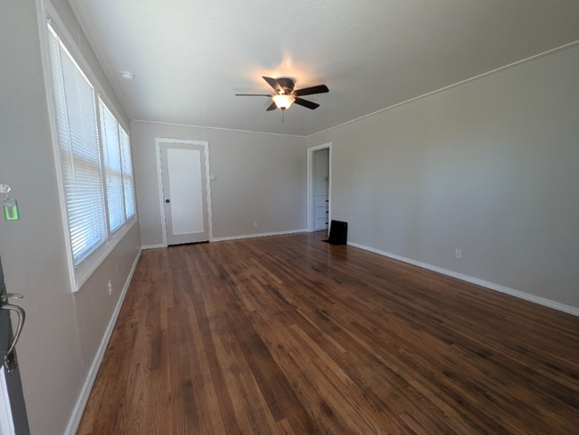 1825 Washington Ave in Oroville, CA - Building Photo - Building Photo