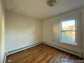 31 Seattle St in Boston, MA - Building Photo - Building Photo