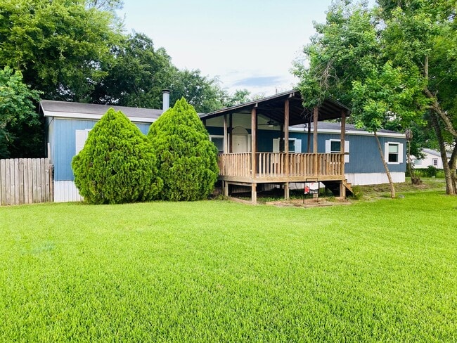 property at 2519 Covey Ln