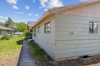 1710 27th Ave in Missoula, MT - Building Photo - Building Photo