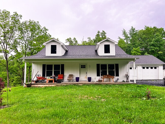 property at 12 Hokie Ln