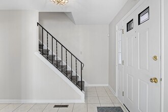 2409 Sweetbriar Rd in Wilmington, DE - Foto de edificio - Building Photo