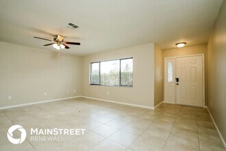 3311 SE Santa Barbara Pl in Cape Coral, FL - Building Photo - Building Photo