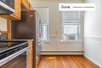 Room in Shared 4 bed/1.5 bath home, Unit B in Boston, MA - Foto de edificio - Building Photo