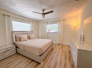 3300 N 67th Ave in Hollywood, FL - Building Photo - Building Photo