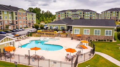 Foxwood Apartments in Raleigh, NC - Building Photo - Building Photo