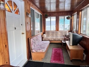 13 Herlings Rd in Wurtsboro, NY - Building Photo - Building Photo