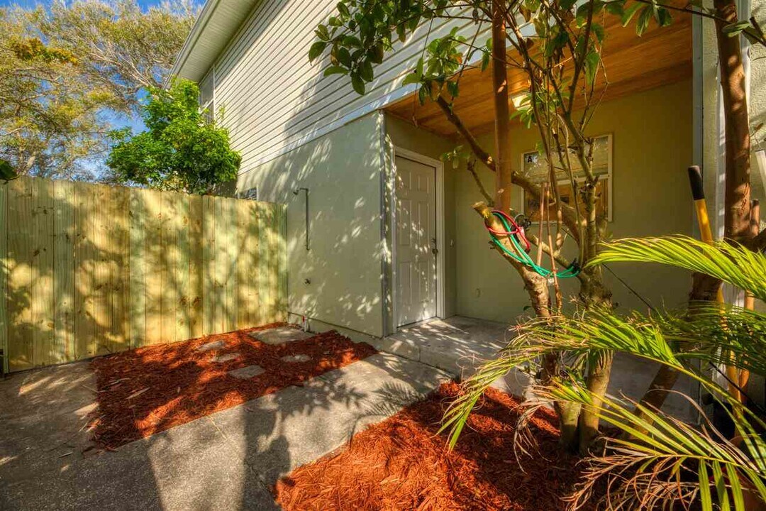203 E St-Unit -A in St. Augustine, FL - Building Photo