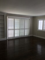 1570 Via Capri, Unit 5 in Laguna Beach, CA - Building Photo