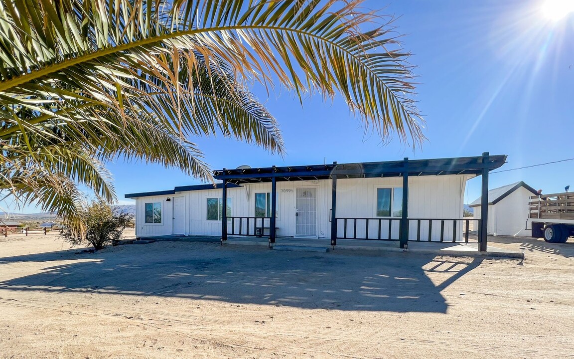 70995 Indian Trail in Twentynine Palms, CA - Building Photo