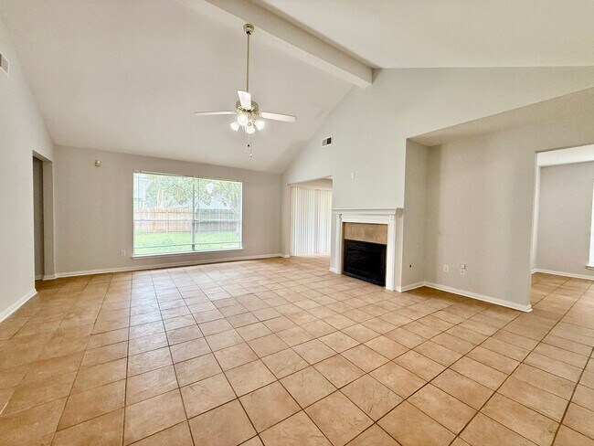 1405 Manor Dr in Rosenberg, TX - Building Photo - Building Photo