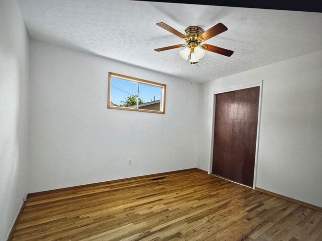 property at 1420 N Mesa Rd