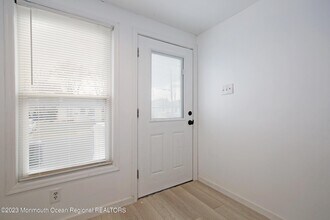 243 Seabreeze Ave in Middletown, NJ - Building Photo - Building Photo