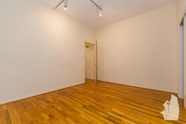 1400 N Dearborn St, Unit C4 in Chicago, IL - Building Photo - Building Photo