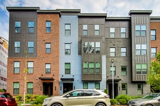12845 Milling Stone Terrace in Herndon, VA - Building Photo - Building Photo