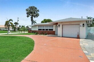 4512 Coronado Pkwy in Cape Coral, FL - Building Photo - Building Photo