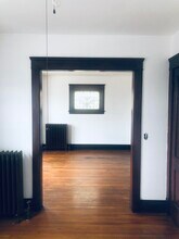 2155 Broadview Rd in Cleveland, OH - Foto de edificio - Building Photo