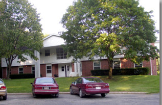 876 Chapel Dr Apartments