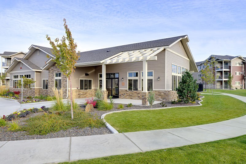 Copper Landing in Airway Heights, WA - Foto de edificio