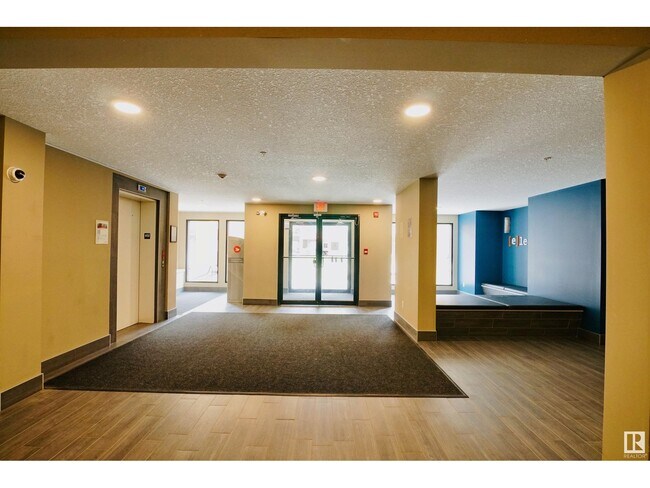 348 Windermere Rd NW in Edmonton, AB - Building Photo - Building Photo