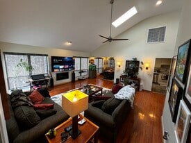 20 Vista Dr, Unit 20 in Manorville, NY - Building Photo