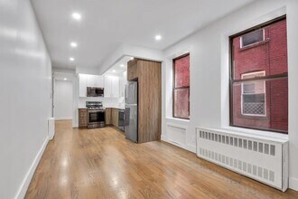 226 E 25th St in New York, NY - Foto de edificio - Building Photo