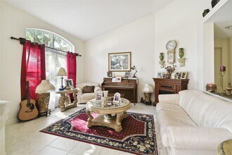 1411 Clearglades Dr in Wesley Chapel, FL - Building Photo - Building Photo