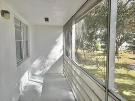 239 Sussex L in West Palm Beach, FL - Building Photo
