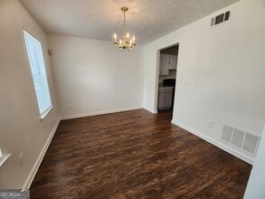 5960 Batson Ct in Atlanta, GA - Building Photo - Building Photo