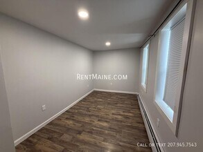 99 Pine St in Bangor, ME - Building Photo - Building Photo