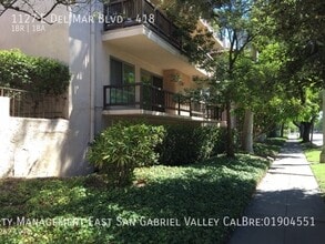 1127 E Del Mar Blvd in Pasadena, CA - Building Photo - Building Photo
